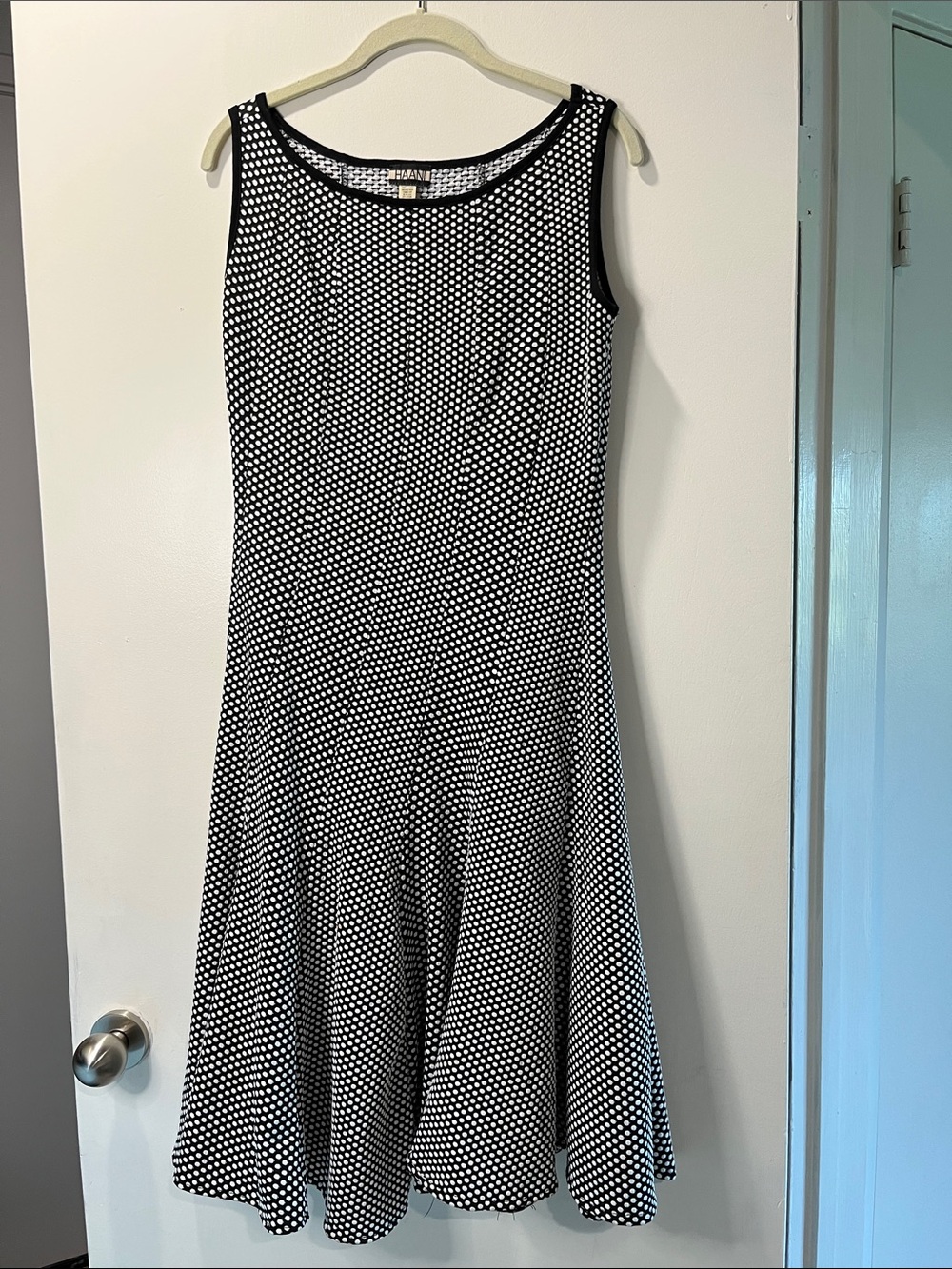 Haani Black and White Polka Dot Sleeveless Midi Dress S